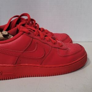 Nike Kids Red Low-Top Sneakers